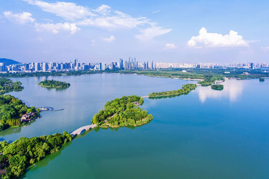 Taihu Lake and Lihu Lake: Two Waterscapes of Wuxi